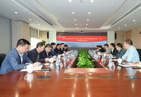 胡雄偉會見哈爾濱工業(yè)大學副校長劉挺一行